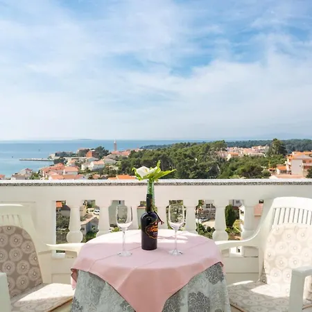 Bed & Breakfast Lucija 3*
