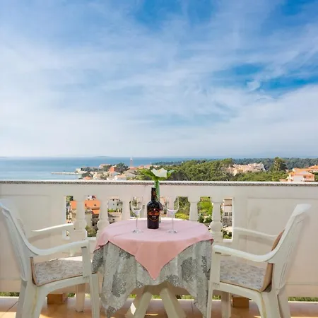 Lucija Bed & Breakfast Banjol