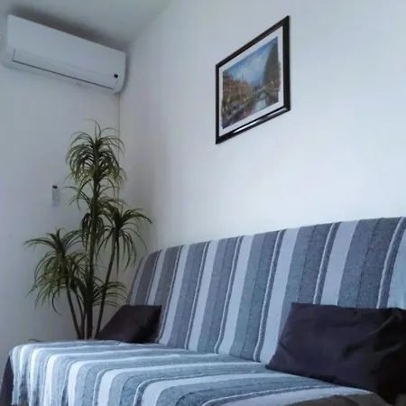 Bed & Breakfast Lucija Banjol