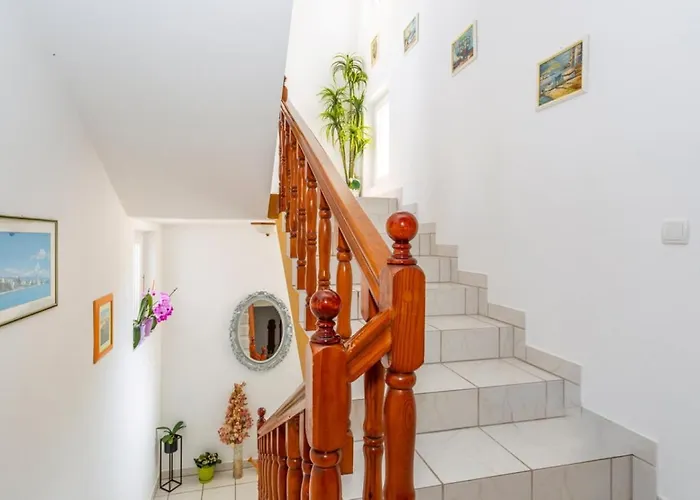 Lucija فندق مبيت وإفطار