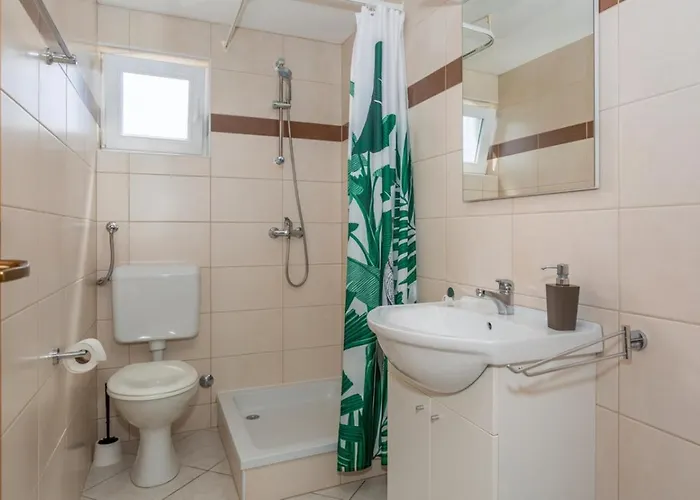 Lucija فندق مبيت وإفطار 4*